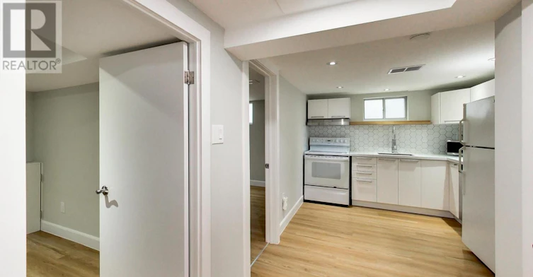LOWER-2505 Gerrard Street E, Toronto, ON, M1N 1W7 - 2