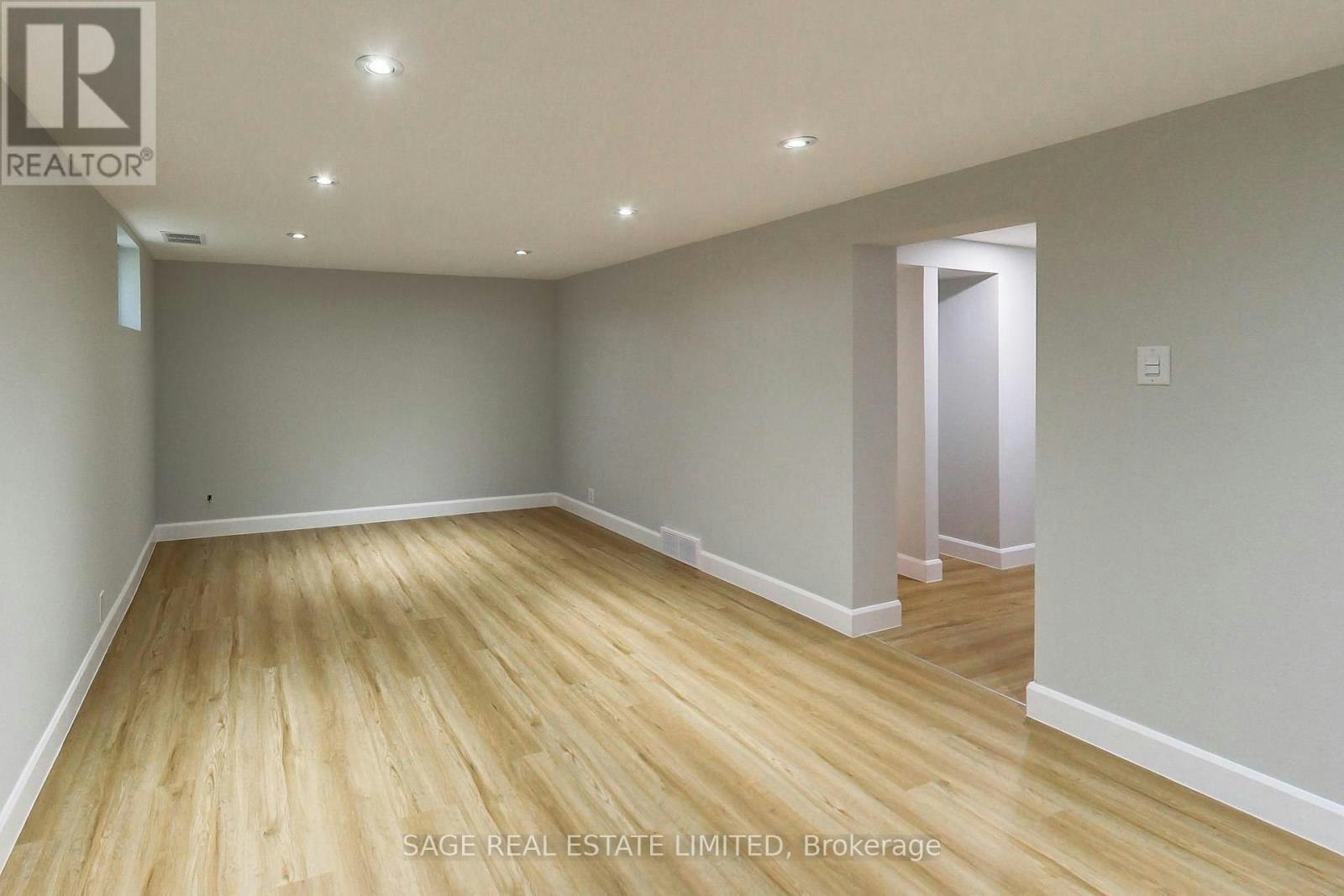 LOWER-2505 Gerrard Street E, Toronto, ON, M1N 1W7 - 9