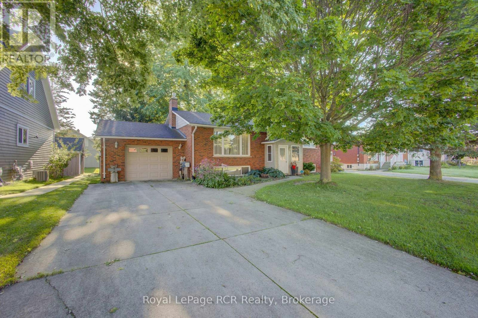 114 Preston Street S, Wellington North, ON, N0G 1A0