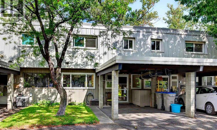22-249 Kitchener Crescent