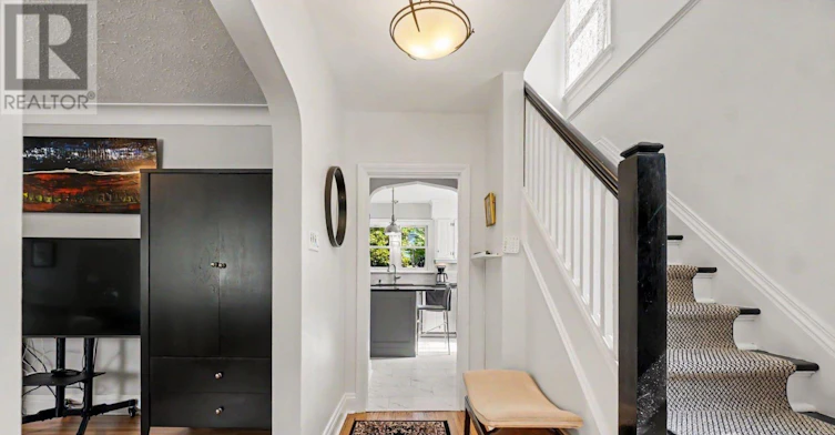 407 Eden Avenue, Ottawa, ON, K1Z 5J1 - 2
