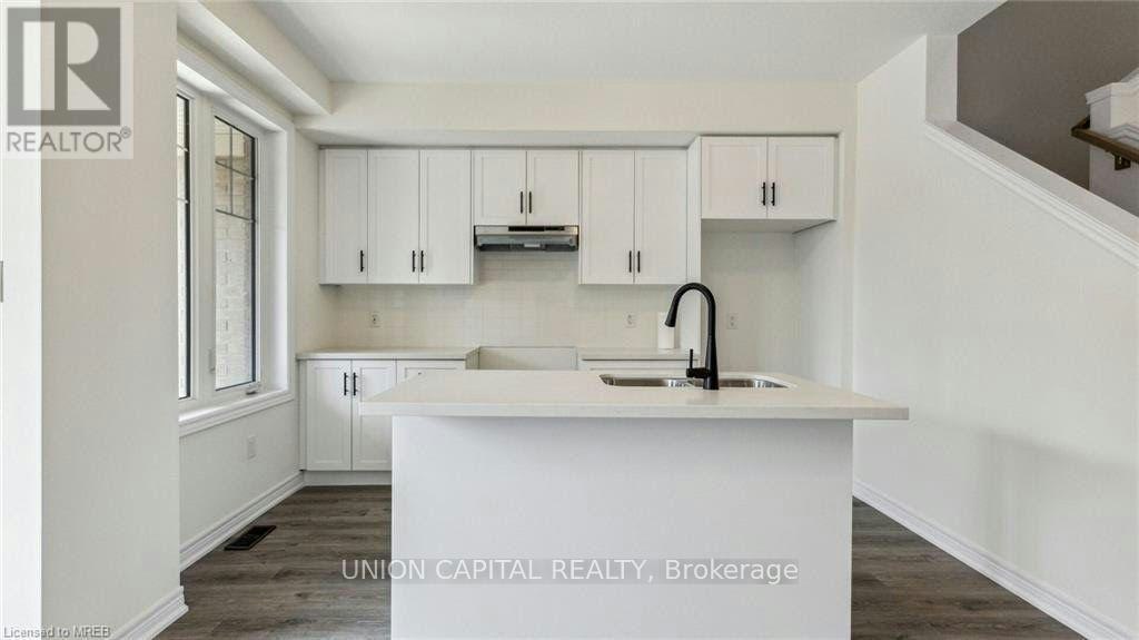118-10 Birmingham Drive, Cambridge, ON, N1R 8J8 - 14