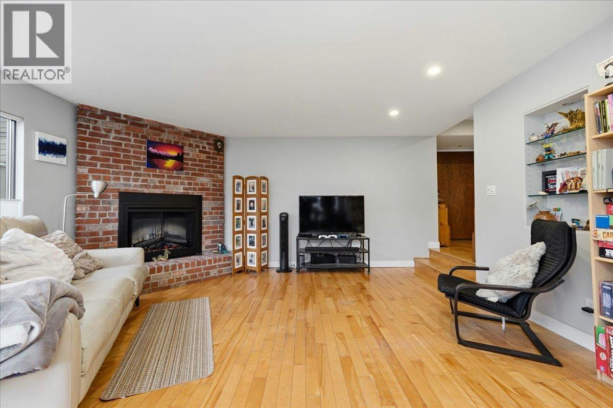 101-1005 W 7th Avenue - 4