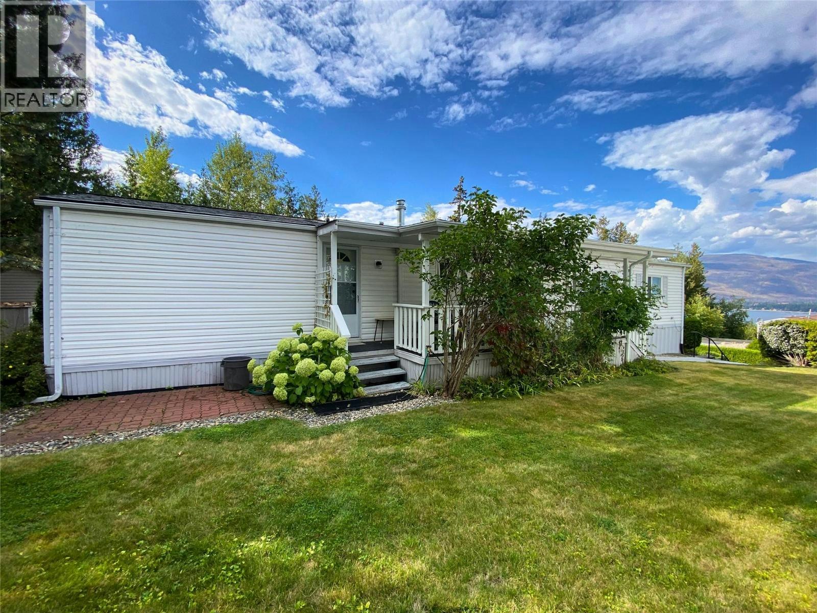 2-1420 Trans Canada Highway, Sorrento, BC, V0E 2W1