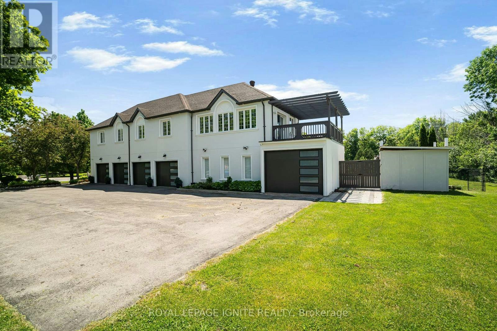 69 Raeview Drive, Whitchurch-Stouffville, ON, L4A 3G7