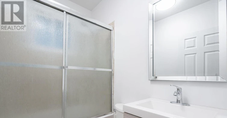 MAIN-4762 Kincaid Place, Niagara Falls, ON, L2E 1C5 - 10