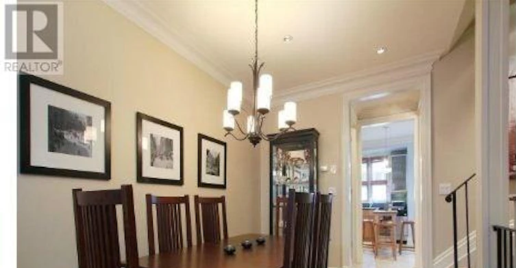 376 Lippincott Street, Toronto, ON, M5S 2P7 - 3
