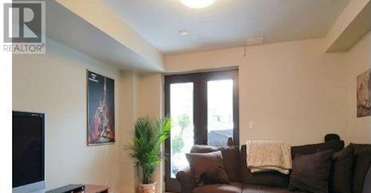 376 Lippincott Street, Toronto, ON, M5S 2P7 - 4