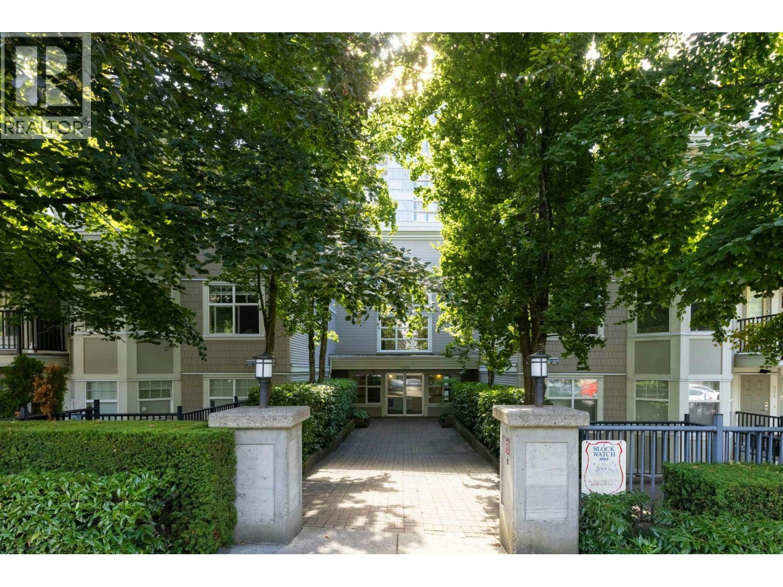 415-7038 21st Avenue, Burnaby, BC, V5E 2Y9