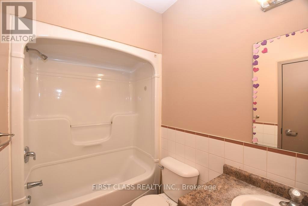 3-18 Market Street, Brantford, ON, N3T 2Z5 - 4