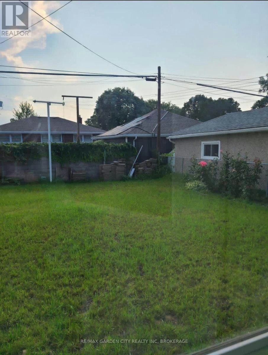 MAIN FLOOR-91 Margery Avenue, St. Catharines, ON, L2R 6K2 - 12
