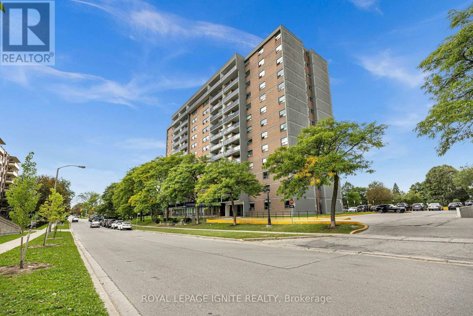 303-20 Gilder Drive, Toronto, ON, M1K 5E1