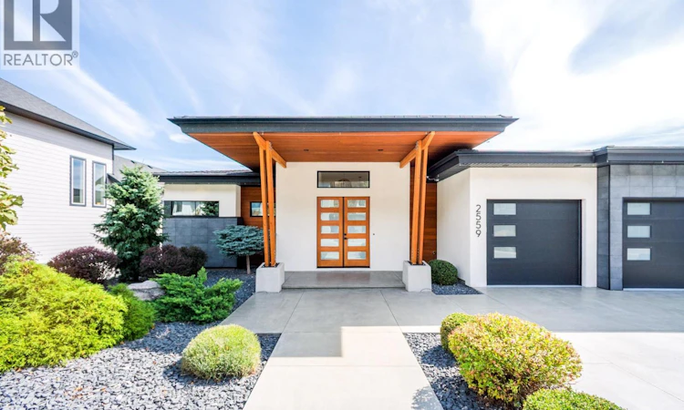 2559 Crown Crest Drive