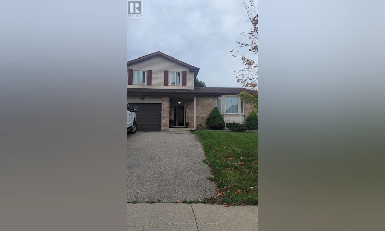 3 Dunhill Crescent N