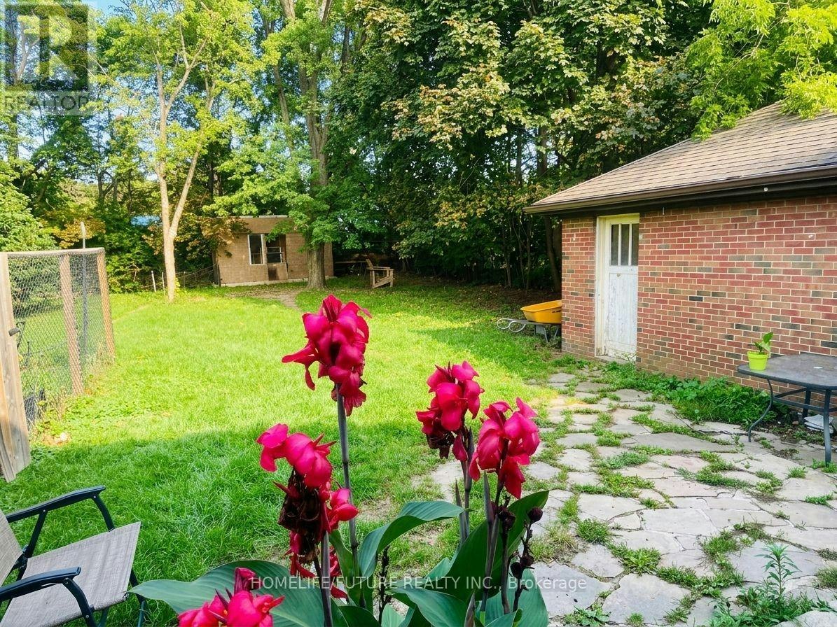 125 Annes Street, Whitby, ON, L1N 5K2 - 2