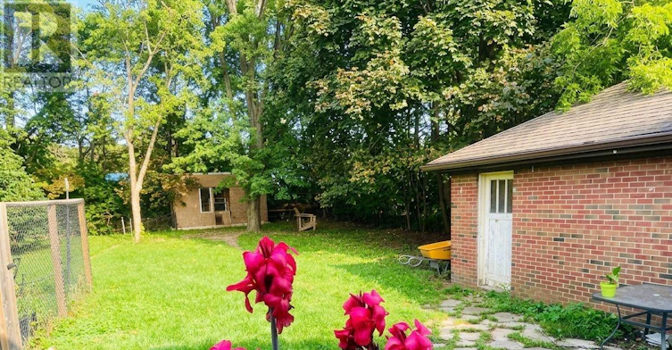 125 Annes Street, Whitby, ON, L1N 5K2 - 2