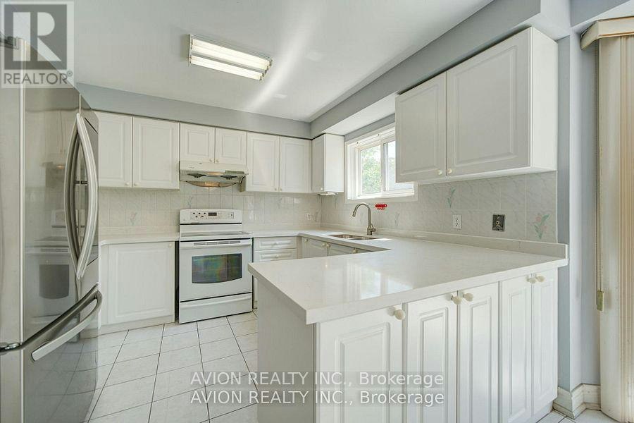 29 Charrington Crescent, Markham, ON, L3R 0R2 - 7