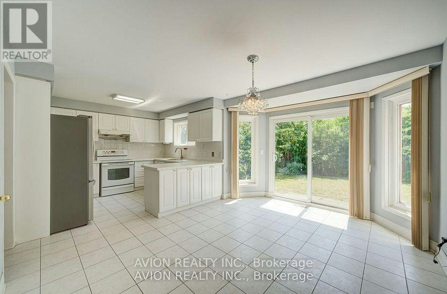 29 Charrington Crescent, Markham, ON, L3R 0R2 - 3
