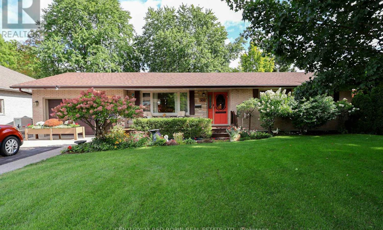 359 Oak Avenue