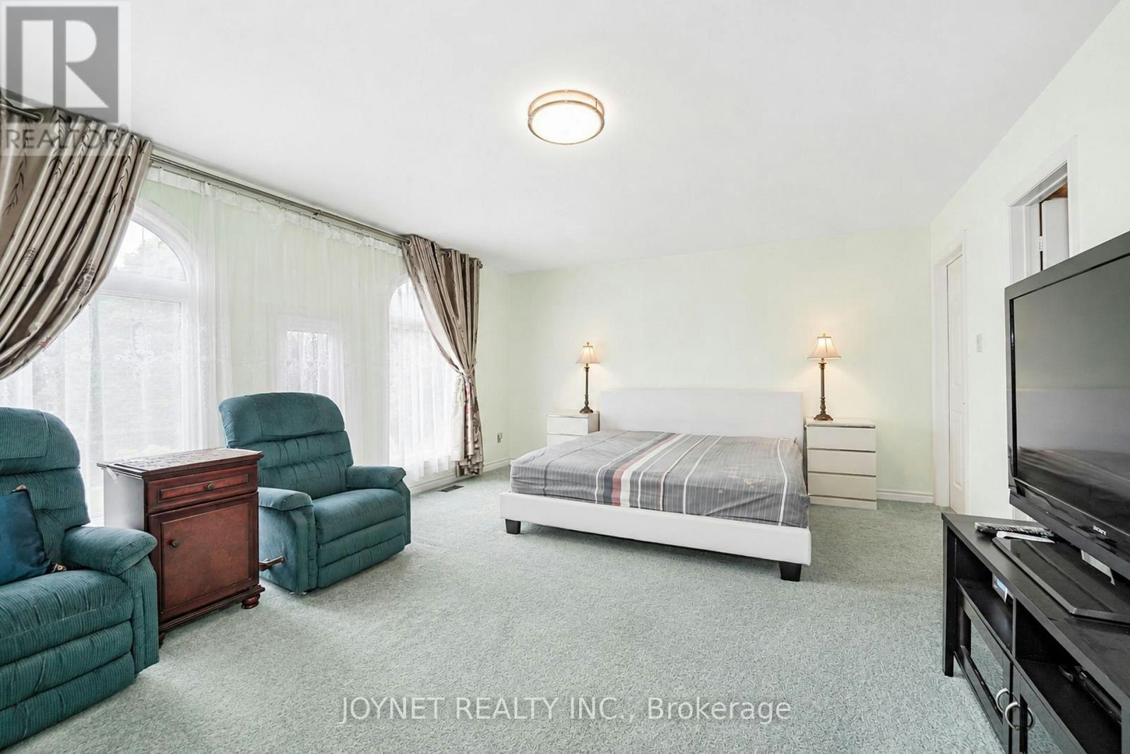 2 Woodriver Street, Richmond Hill, ON, L4S 1B2 - 24