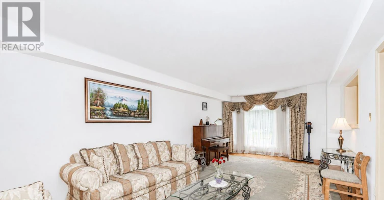 2 Woodriver Street, Richmond Hill, ON, L4S 1B2 - 10