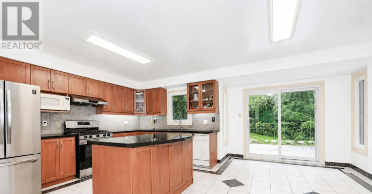 2 Woodriver Street, Richmond Hill, ON, L4S 1B2 - 14