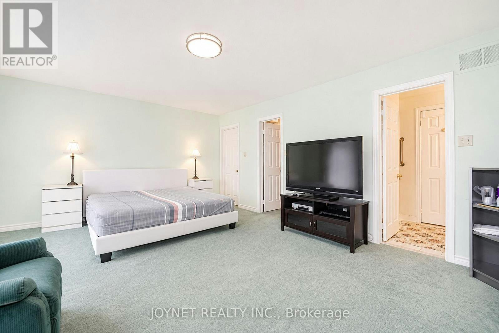 2 Woodriver Street, Richmond Hill, ON, L4S 1B2 - 25