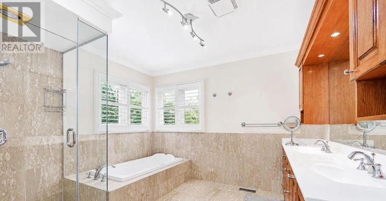 2 Woodriver Street, Richmond Hill, ON, L4S 1B2 - 23