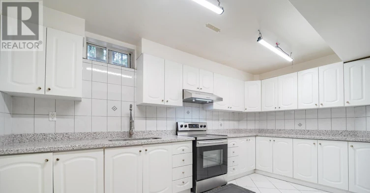 2 Woodriver Street, Richmond Hill, ON, L4S 1B2 - 33