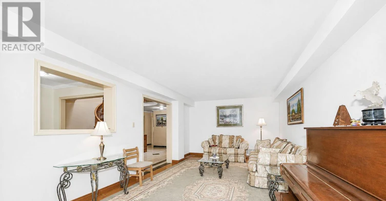 2 Woodriver Street, Richmond Hill, ON, L4S 1B2 - 9