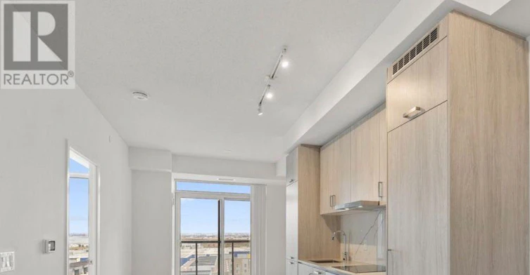 820-60 Honeycrisp Crescent, Vaughan, ON, L4K 0N5 - 4