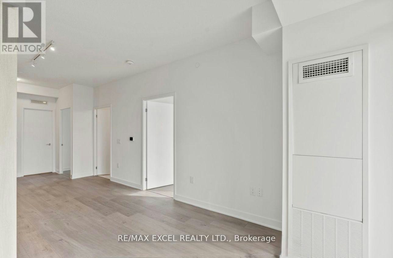 820-60 Honeycrisp Crescent, Vaughan, ON, L4K 0N5 - 8