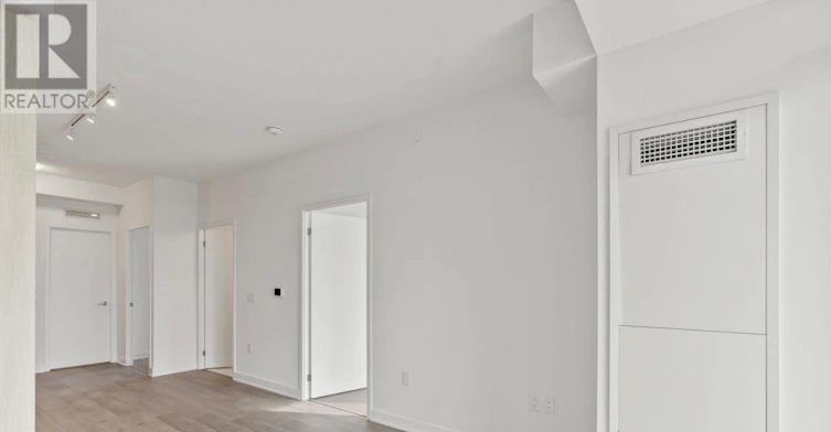 820-60 Honeycrisp Crescent, Vaughan, ON, L4K 0N5 - 8