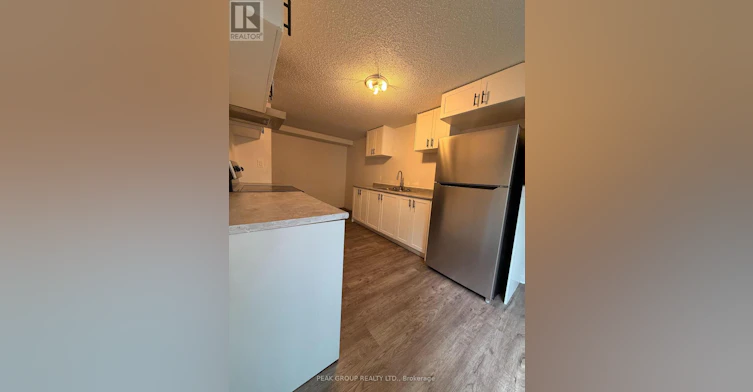 283 Vine Street, St. Catharines, ON, L2M 7R5 - 2