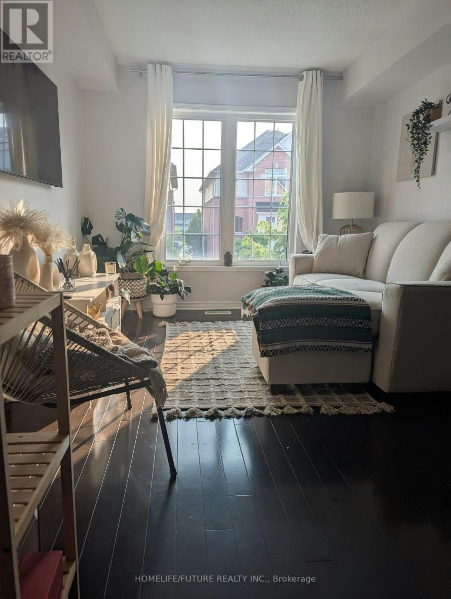 21 Linnell Street, Ajax, ON, L1Z 0K9 - 12