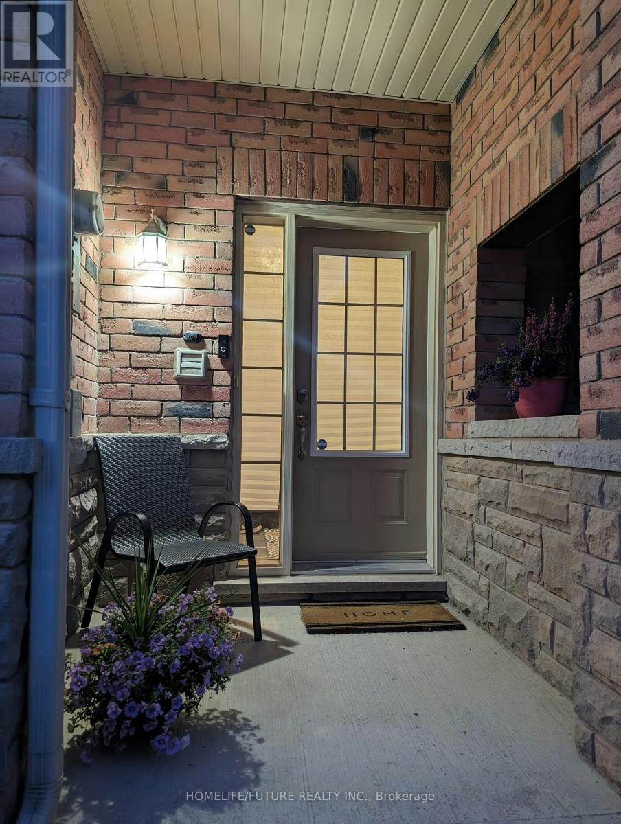 21 Linnell Street, Ajax, ON, L1Z 0K9 - 2