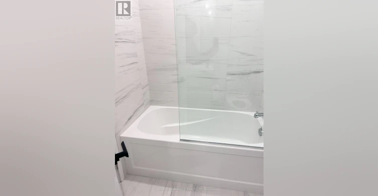 3708-225 Commerce Street, Vaughan, ON, L4K 5Z7 - 11