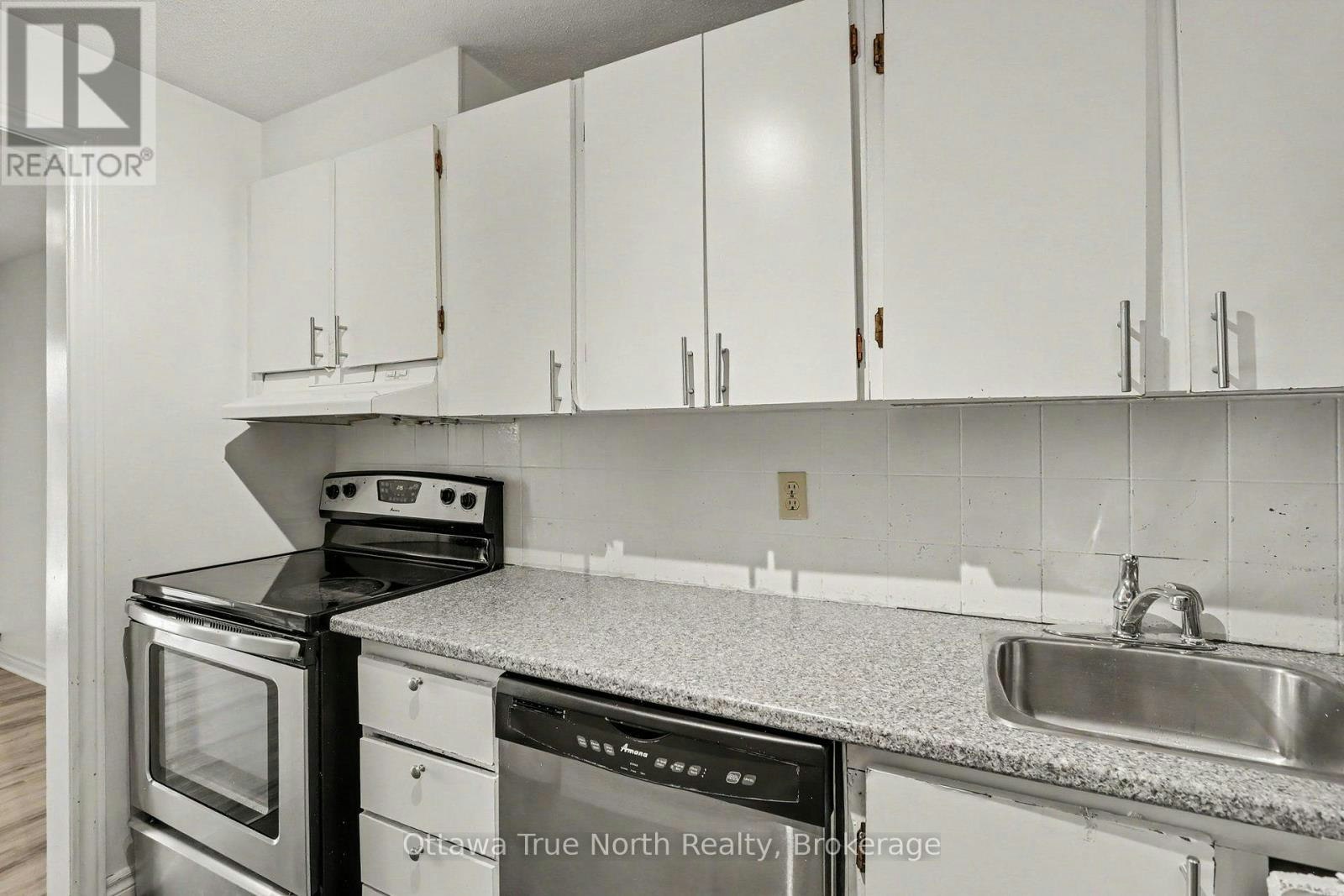 3-4 Sweetbriar Circle, Ottawa, ON, K2J 2K4 - 5