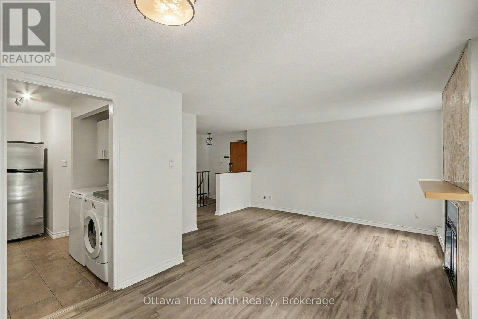 3-4 Sweetbriar Circle, Ottawa, ON, K2J 2K4 - 4