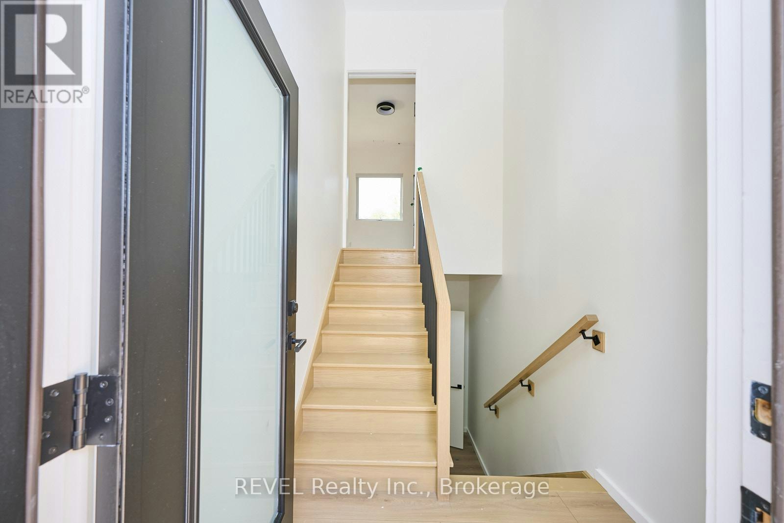 2-5361 Valley Way, Niagara Falls, ON, L2E 1X5 - 6