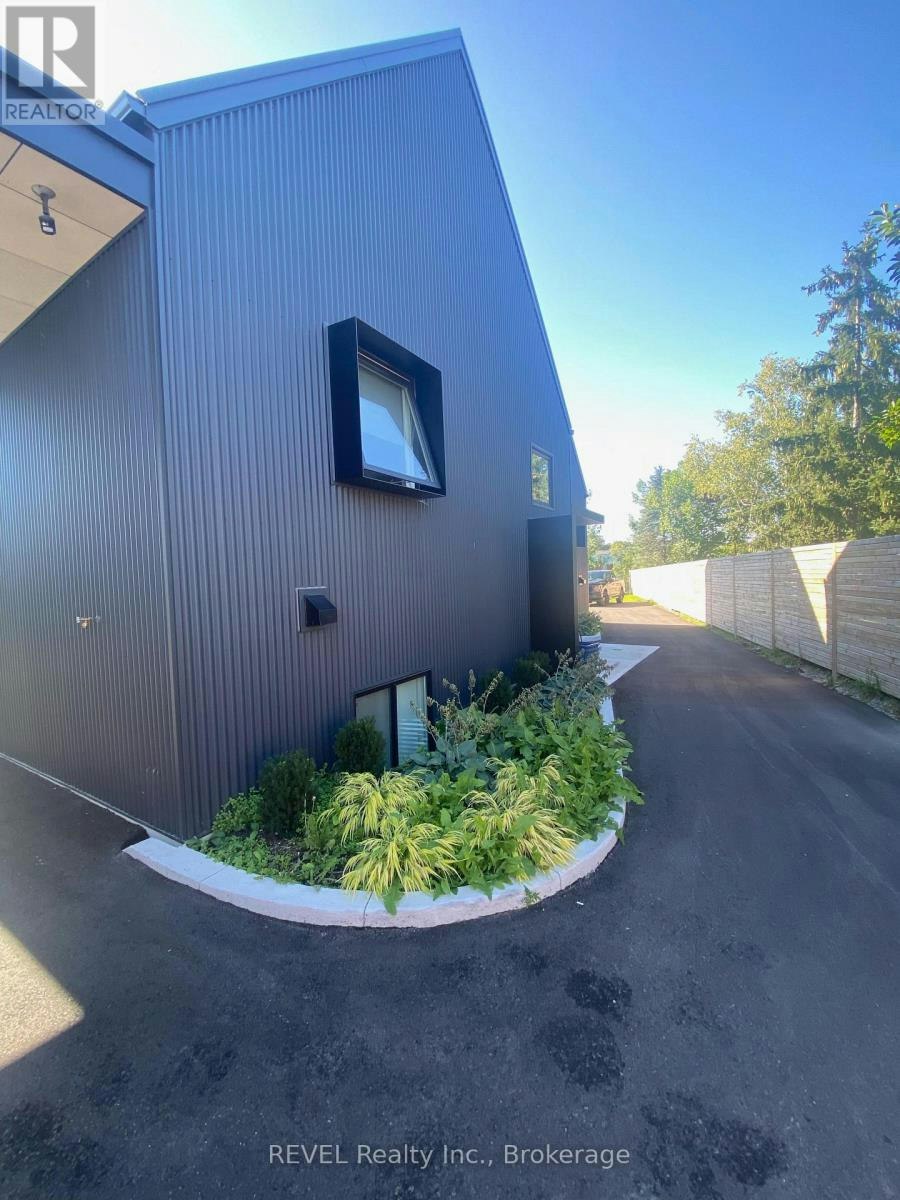 2-5361 Valley Way, Niagara Falls, ON, L2E 1X5 - 3