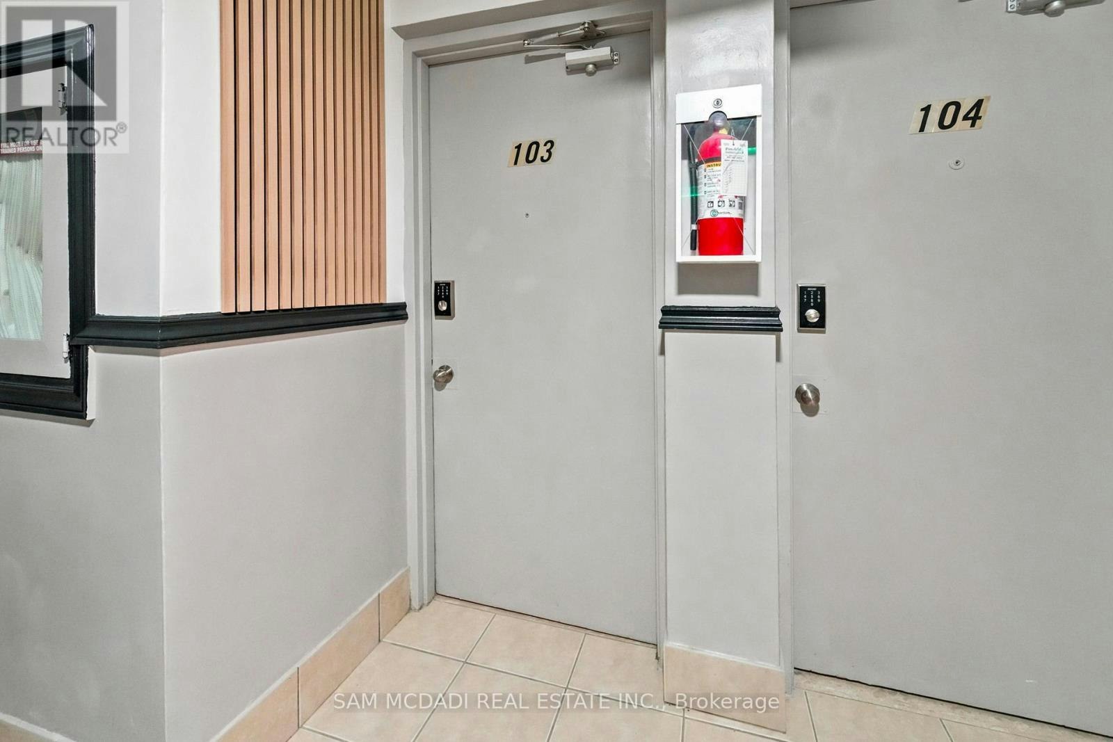 103-1016 O'connor Drive, Toronto, ON, M4B 2T3 - 4