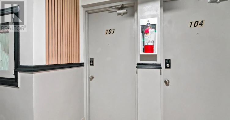 103-1016 O'connor Drive, Toronto, ON, M4B 2T3 - 4