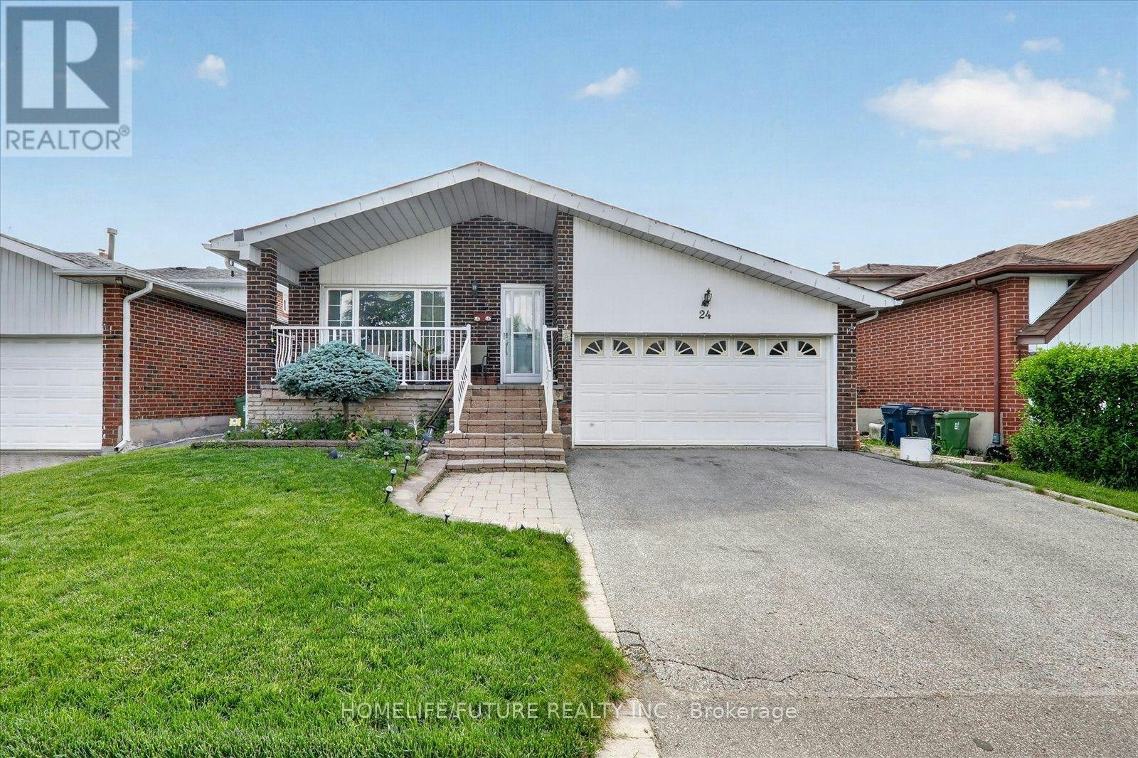24 Cleethorpes Boulevard, Toronto, ON, M1S 3T3
