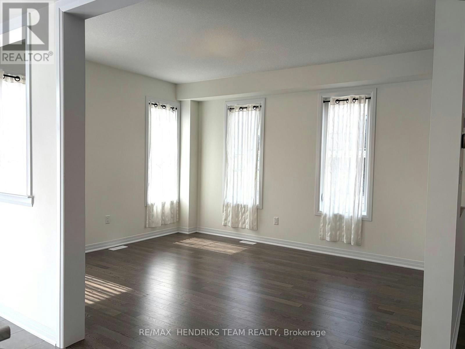 5 Derose Avenue S, Thorold, ON, L3B 5N5 - 8
