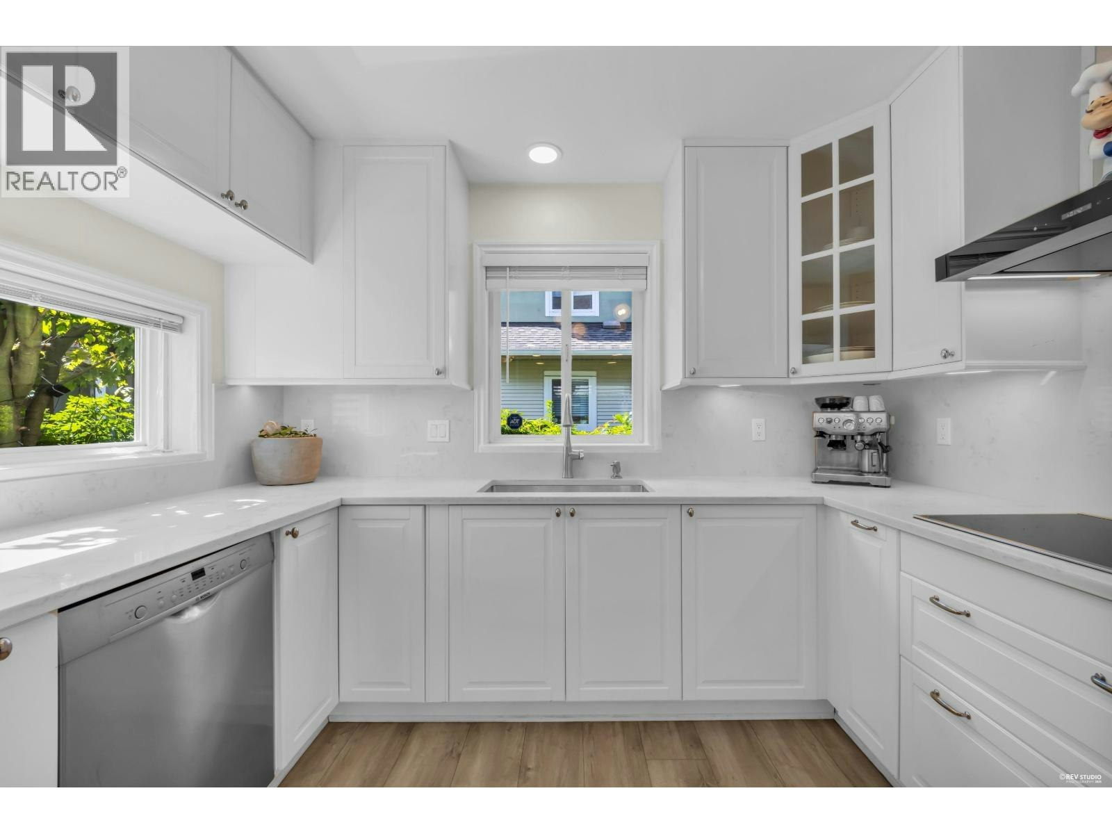 5-1233 W 16th Street, North Vancouver, BC, V7P 1R5