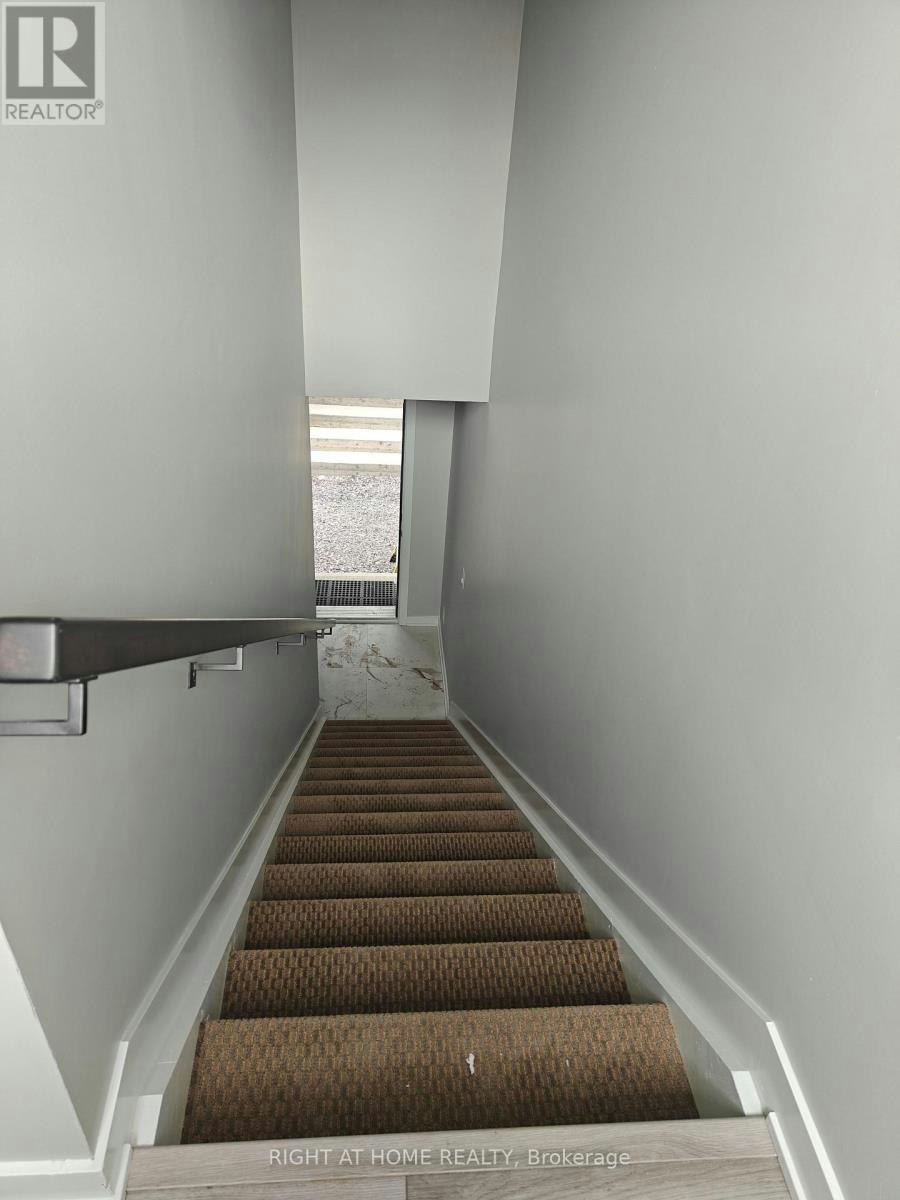 C-1332 Thames Street, Ottawa, ON, K1Z 7N4 - 3