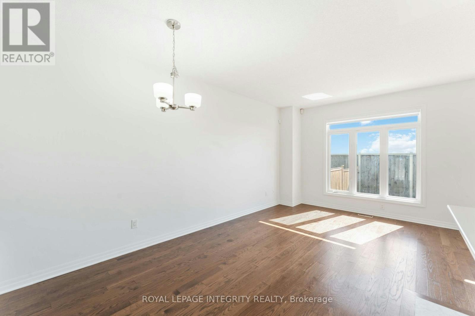 521 Rioja Street, Ottawa, ON, K2S 0H8 - 8