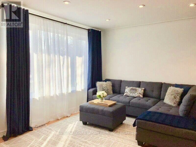 UPPER-77 Elise Terrace, Toronto, ON, M2R 2W9 - 2