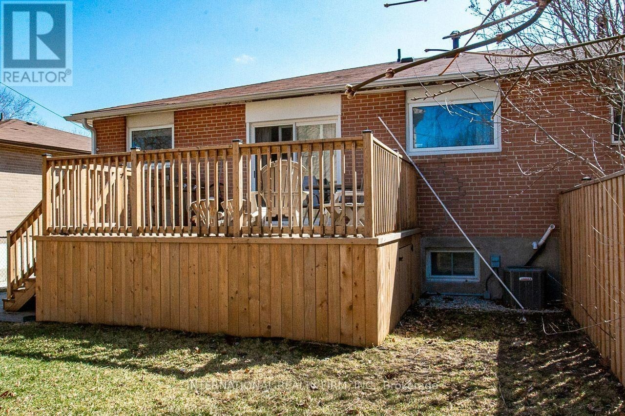 UPPER-77 Elise Terrace, Toronto, ON, M2R 2W9 - 11
